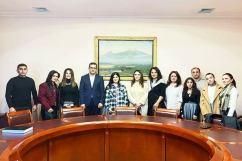 ԳԿՄԿ ուսանողների այցը Մատենադարան